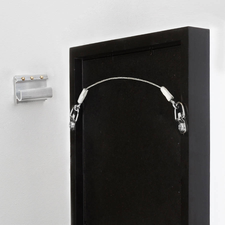 [5767512] CANVAS HANGR FLUSH 5"