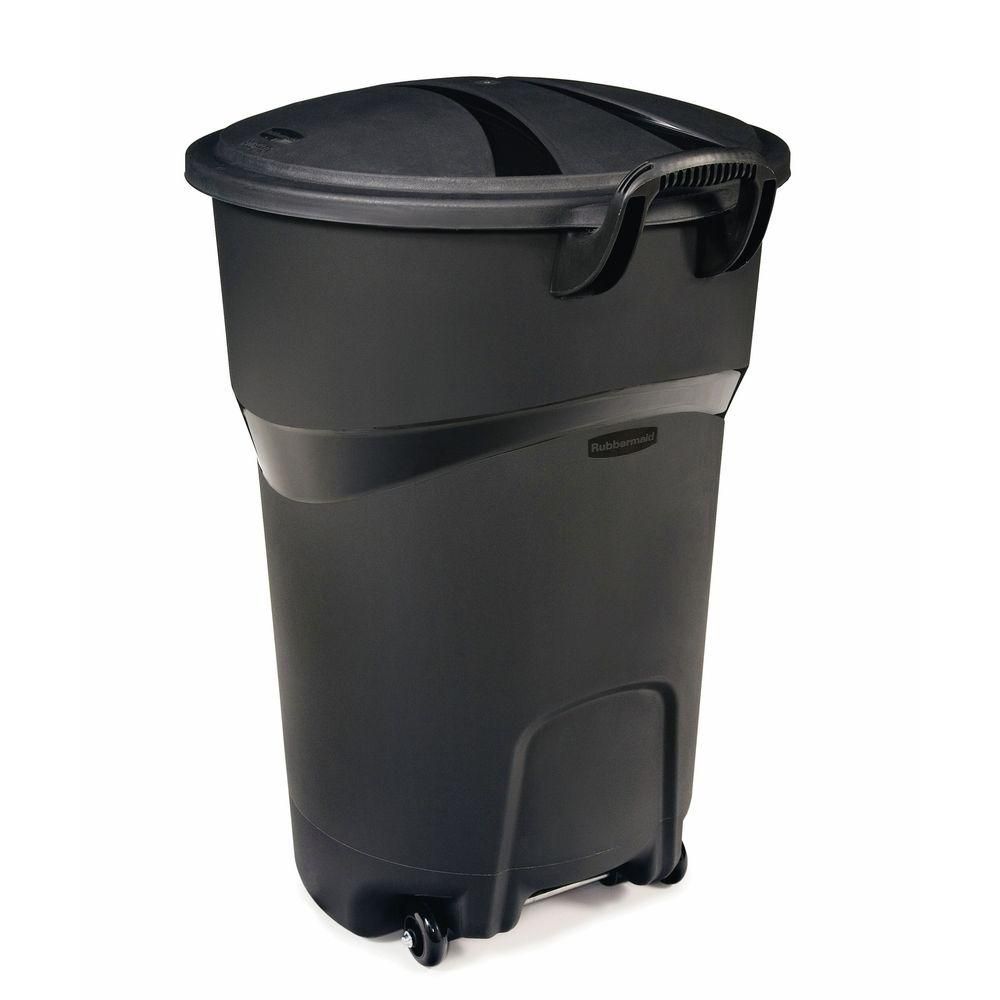 Specialty 374859601 FG5H9848BLA 32 Gal Garbage Can with Wheels - Black