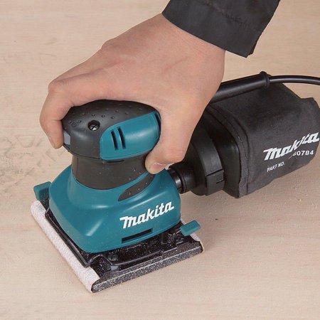 [BO4556] MAKITA 1/4 SHEET FINISHING SAND