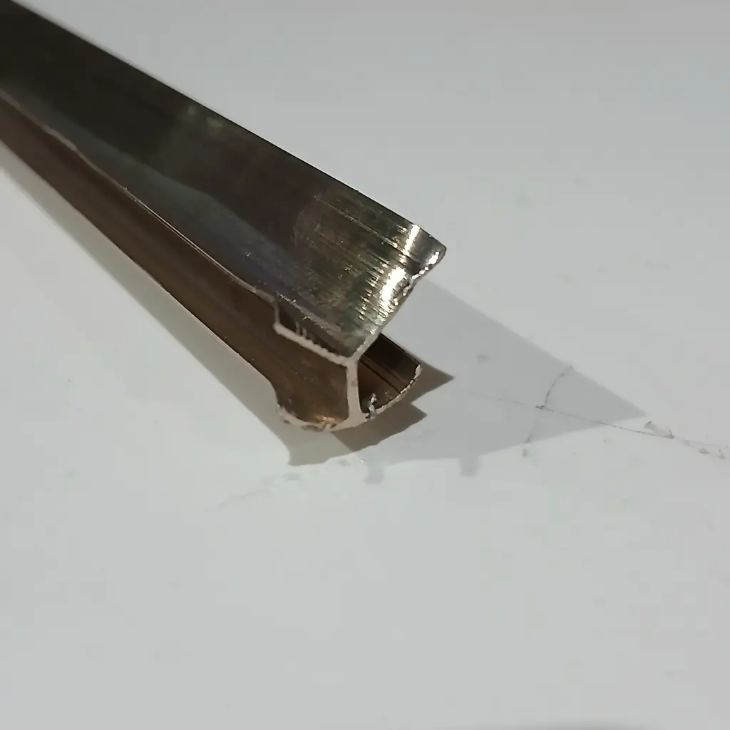 PERFIL JA525 110"E/CORNER COOPER