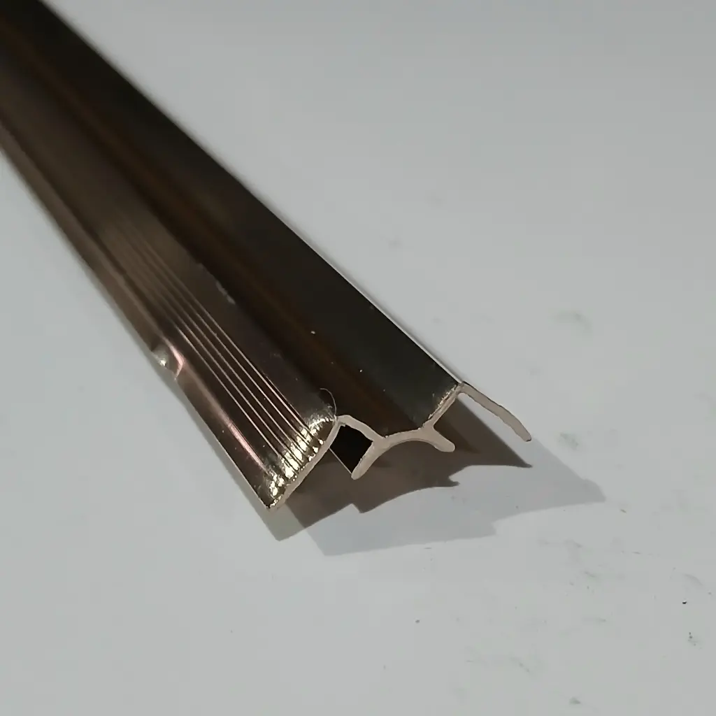 PERFIL JA523 110"I/CORNER COOPER