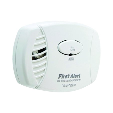 First Alert Plug-in W/Battery Back-up Electrochemical Carbon Monoxide Detector