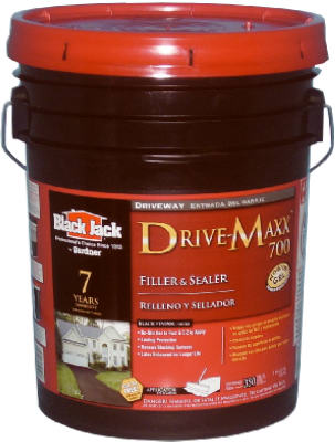 Black Jack Drive-Maxx 700 Matte Black Water-Based Rubberized Asphalt Driveway Sealer 4.75 Gal