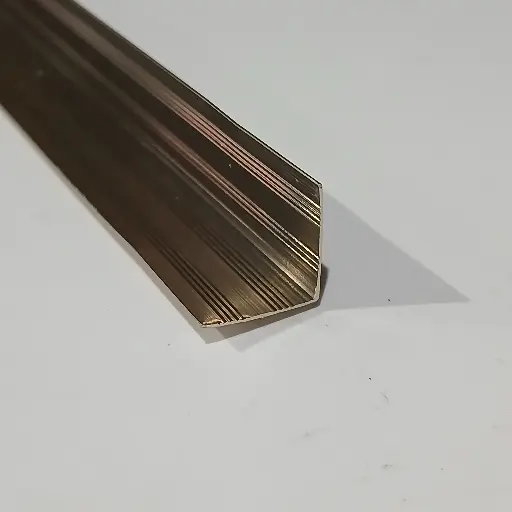 [140003133] PERFIL JA526 110" L-SHAPE COOPER